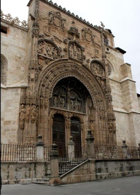 Alojamiento Centrico La Buganvilla Aranda de Duero Exterior foto